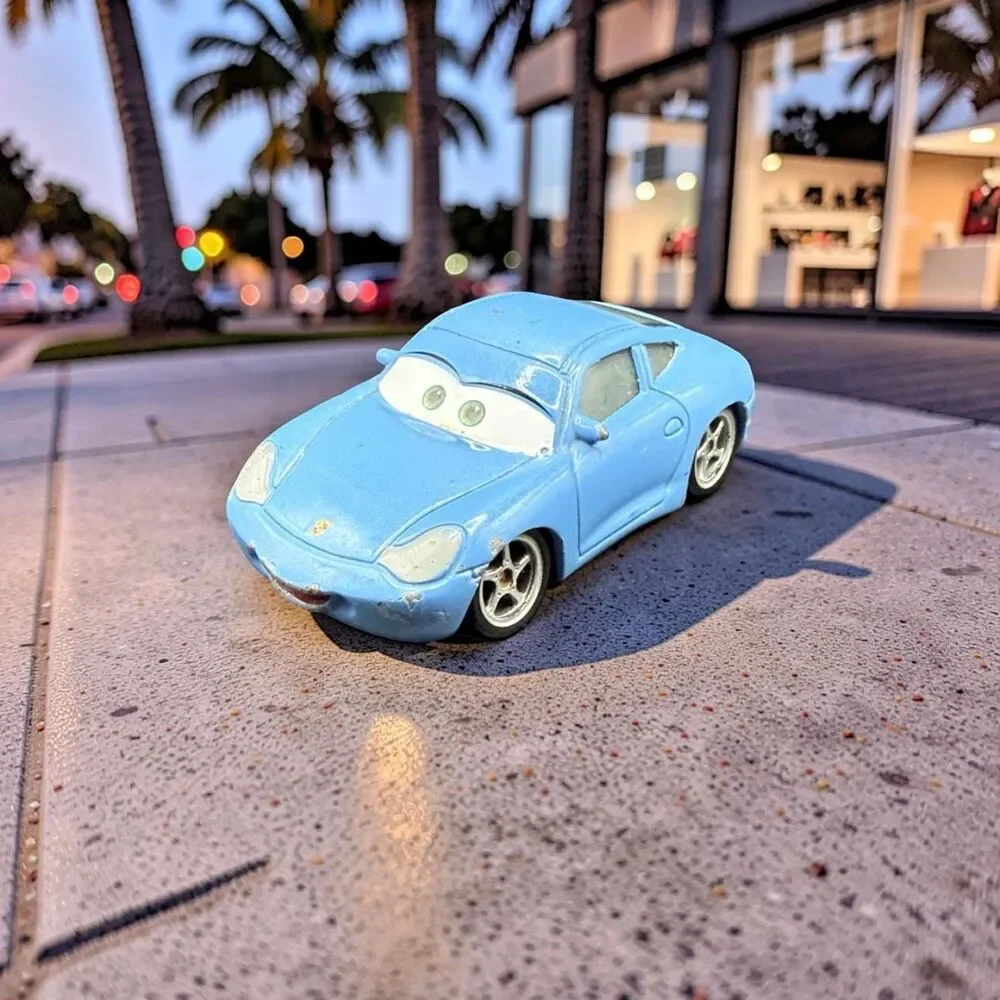 Disney Pixar Sally Carrera Porsche 911 Diecast Car 1/55 Scale A70
